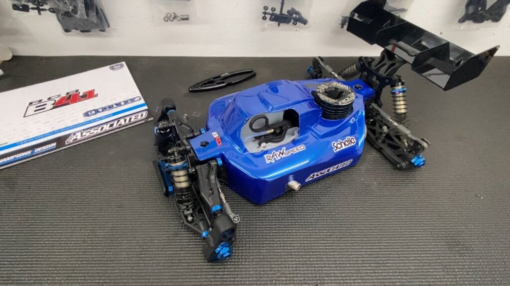 Team Associated RC8B4.1 Nitro Kit Build Review!